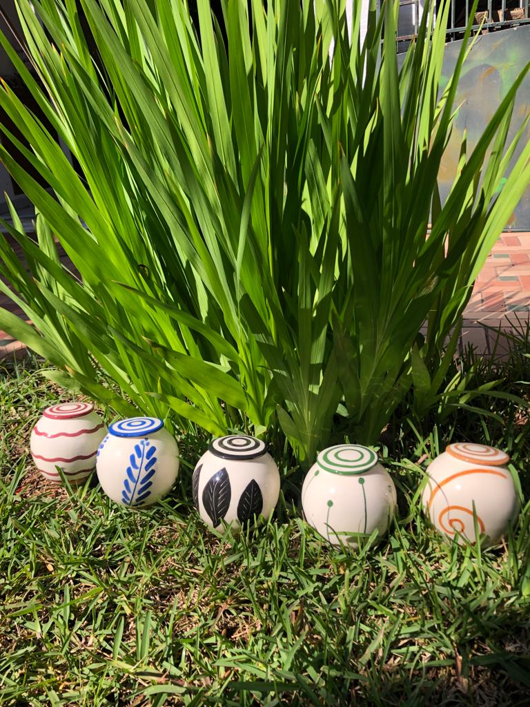 oyas émaillées pot poreux jardin arrosage